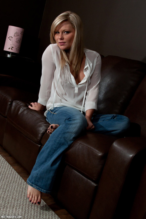 Image Of MeetMadden com 12 04 16 No Bra XXX iMAGESET-LEWD [XC]