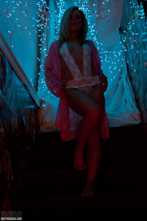Image Of MeetMadden com 14 05 02 Lights XXX iMAGESET-LEWD [XC]
