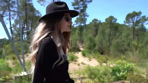 Image Of JacquieEtMichelTV - Katya - 33 years old, saleswoman in Paris (05.06.2025)
