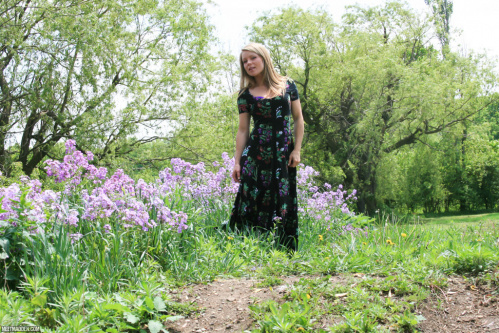 Image Of MeetMadden com 17 05 29 Pretty In The Field XXX iMAGESET-LEWD [XC]