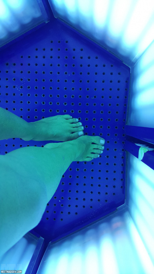 Image Of MeetMadden com 17 08 11 Tanning XXX iMAGESET-LEWD [XC]