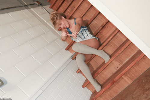 Image Of MeetMadden com 18 02 05 Stairs XXX iMAGESET-LEWD [XC]