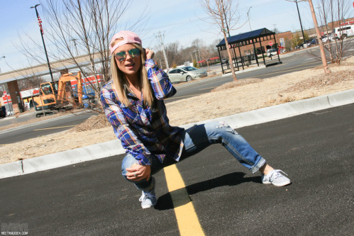 Image Of MeetMadden com 18 04 23 Parking Lot XXX iMAGESET-LEWD [XC]