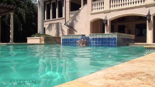 Image Of MeetMadden 18 09 12 Strutting Around Topless XXX 1080p MP4-LEWD [XC]