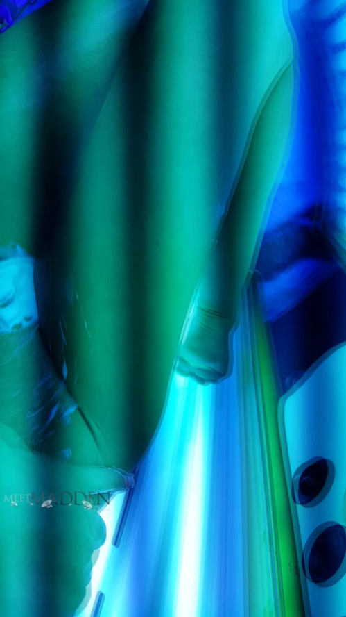 Image Of MeetMadden 18 10 24 Tanning Bed XXX VERTiCAL 1080p MP4-LEWD [XC]