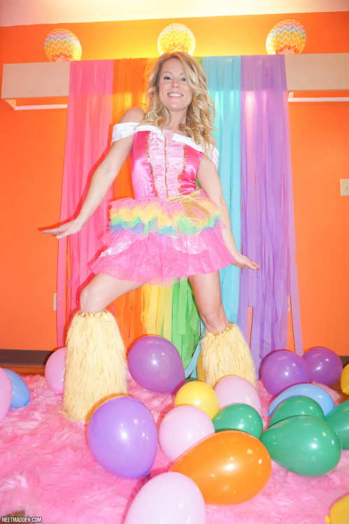 Image Of MeetMadden com 20 01 31 Rainbow XXX iMAGESET-LEWD [XC]
