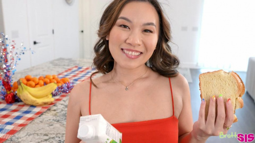 Image Of BrattySis - Kimmy Kimm - Stepsisters Fourth Of July Creampie (27.06.2025)