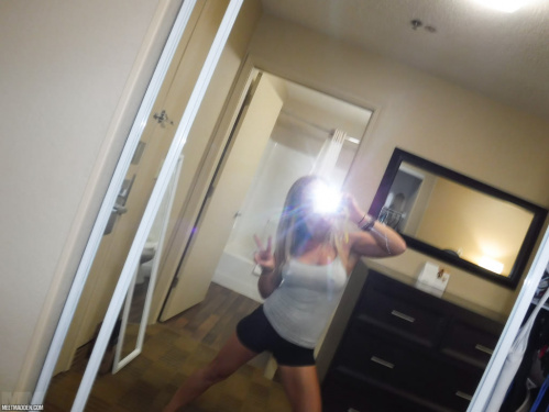 Image Of MeetMadden com 20 07 17 Hotel Mirror XXX iMAGESET-LEWD [XC]