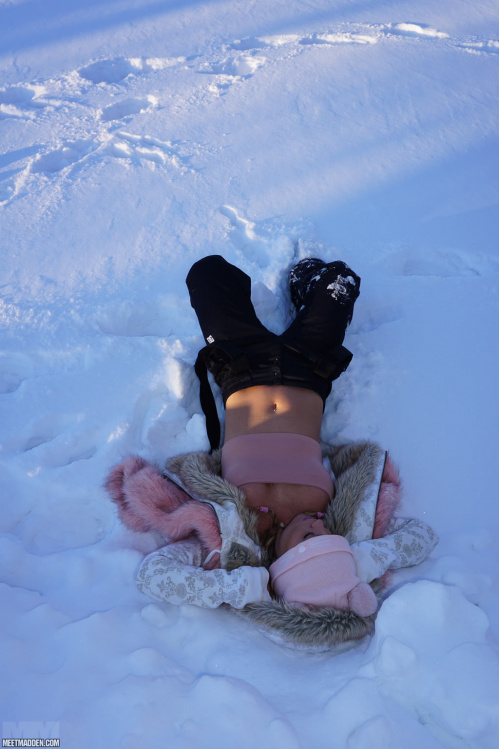 Image Of MeetMadden com 21 02 05 Snow Day XXX iMAGESET-LEWD [XC]