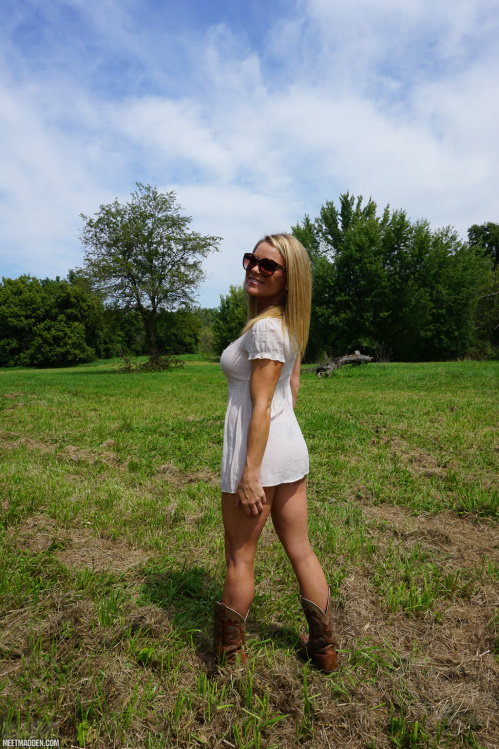 Image Of MeetMadden com 22 08 29 White Sundress XXX iMAGESET-LEWD [XC]