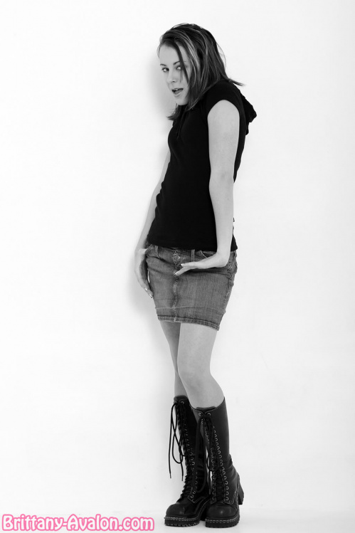Image Of Brittany-Avalon com BW Photo Shoot 1 XXX iMAGESET-LEWD [XC]