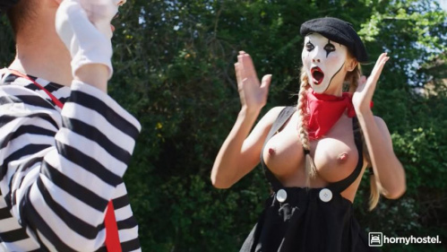 Image Of HornyHostel - Yasmina Khan, Frances Bentley - Sexy Street Mimes (03.07.2025)