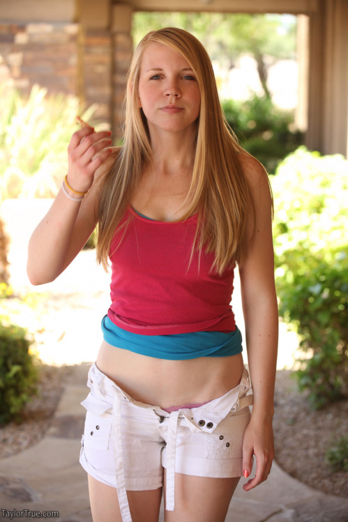 Image Of TaylorTrue com 10 08 09 Naked On Patio XXX iMAGESET-LEWD [XC]
