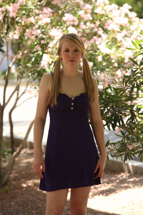Image Of TaylorTrue com 10 10 18 Garden Party XXX iMAGESET-LEWD [XC]