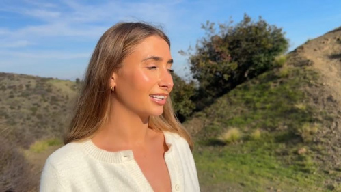 Image Of ManyVids - Lily Phillips - The View Is Better When Your Inside