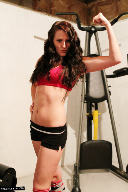 Image Of Freckles18 com 13 04 08 Distracted When I Work Out XXX iMAGESET-LEWD [XC]