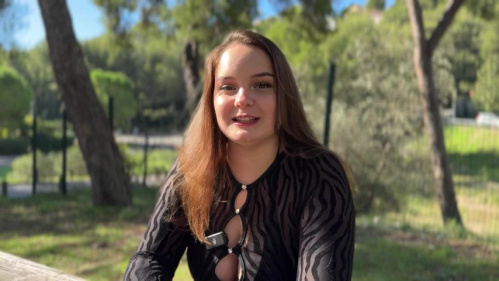 Image Of JacquieEtMichelTV - Lily - 23, totally lets go (19.10.2025)