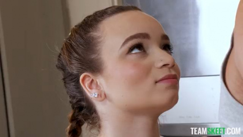 Image Of ExxxtraSmall - Selina Imai (28.10.2025)