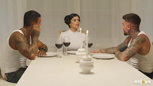 Image Of EnjoyX - Sara Retali - Princess Leia seduces two rebels