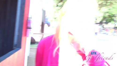 Image Of ATKGirlfriends 25 12 13 Dez Hansen Farm Date 1 XXX 2160p MP4-WRB [XC]