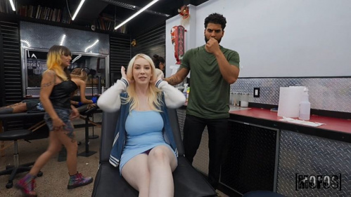 Image Of HesGotRizz - Gigi Sweets - Gigi Strips in the Tattoo Shop (11.01.2026)