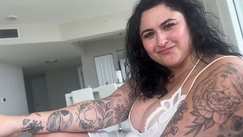 Image Of OnlyFans - Josie Jaxxon - Chubby Step Sister Back Home And Horny