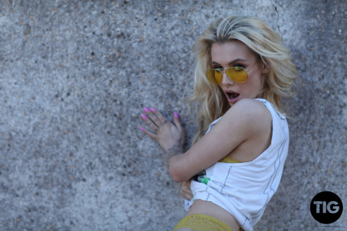 Image Of ThisIsGlamour com 19 01 25 Saskia Valentine If Looks Could Kill XXX iMAGESET-LEWD [XC]