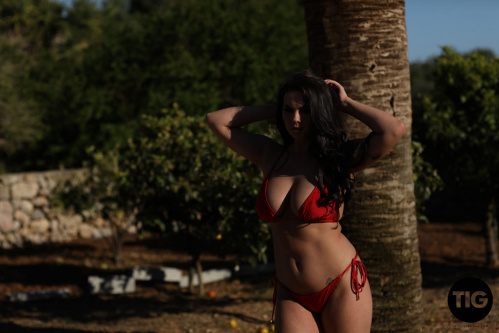 Image Of ThisIsGlamour com 23 08 08 Kym Graham Balcony Strip XXX iMAGESET-LEWD [XC]