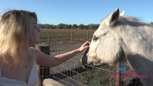 Image Of ATKGirlfriends 26 02 23 Dez Hansen Florida 4 XXX 2160p MP4-WRB [XC]