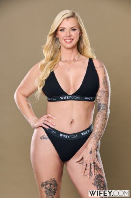 Image Of Wifey - Ashley - BBC-Loving Blonde Hotwife Ashley Gets Fucked Hard (14.03.2026)