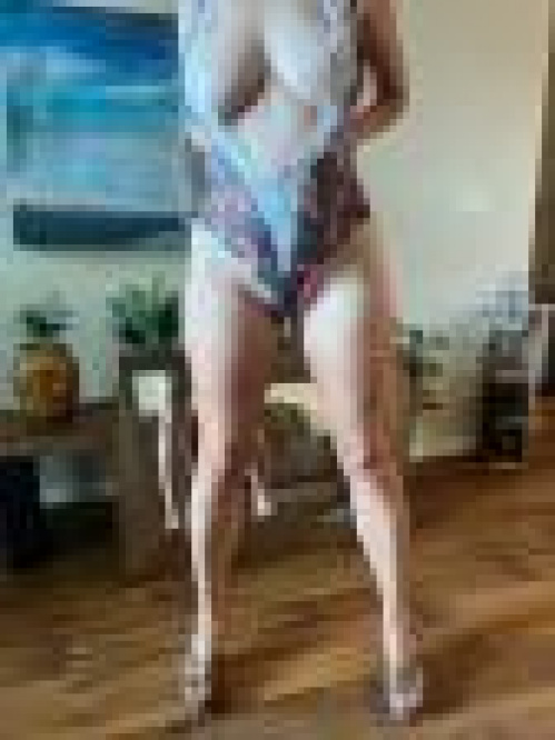 Image Of MegaPACK - Onlyfans HotYogaWife 546 videos